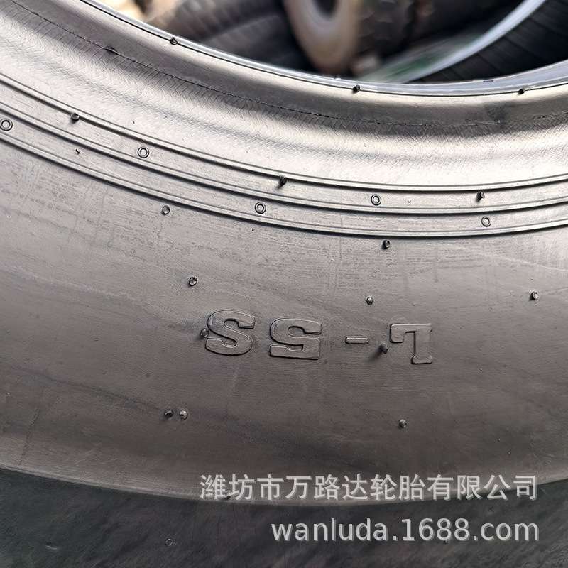 铲运机轮胎 17.5-25矿井下铲运机L-5S光面花纹工程机械轮胎