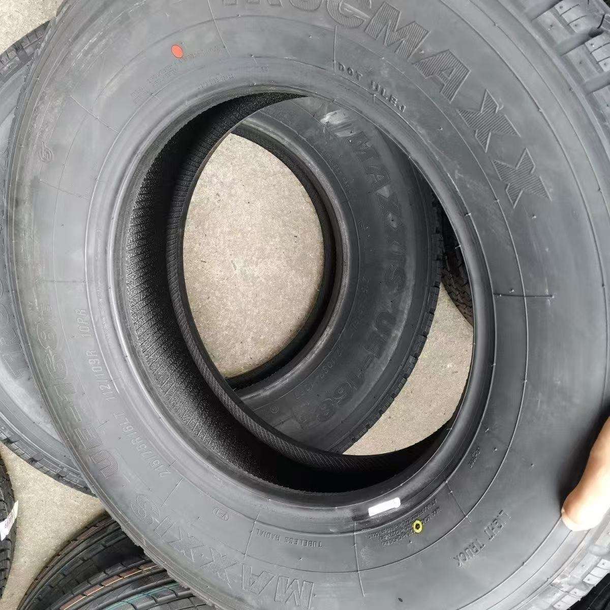 MAXXIS玛吉斯轮胎215/75R16LT 10PR UE168 福特全顺大通V80原配套