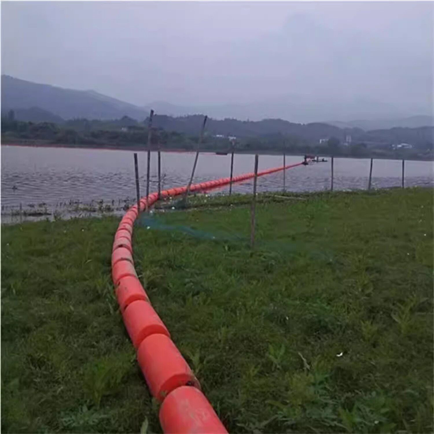 水面漂浮垃圾拦截塑料浮球漂浮物拦污浮筒浮排水上安全警示航标