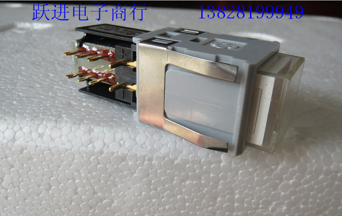 进口日本DS TYPE802带强光LED灯自锁开关 嵌入式镀金8脚按钮开关