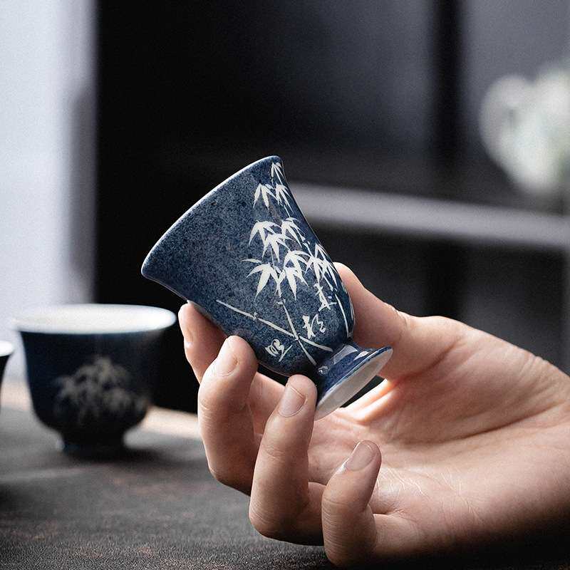 弥言洒蓝手工陶瓷闻香聚香茶杯复古高足品茗杯家用主人杯单杯简约