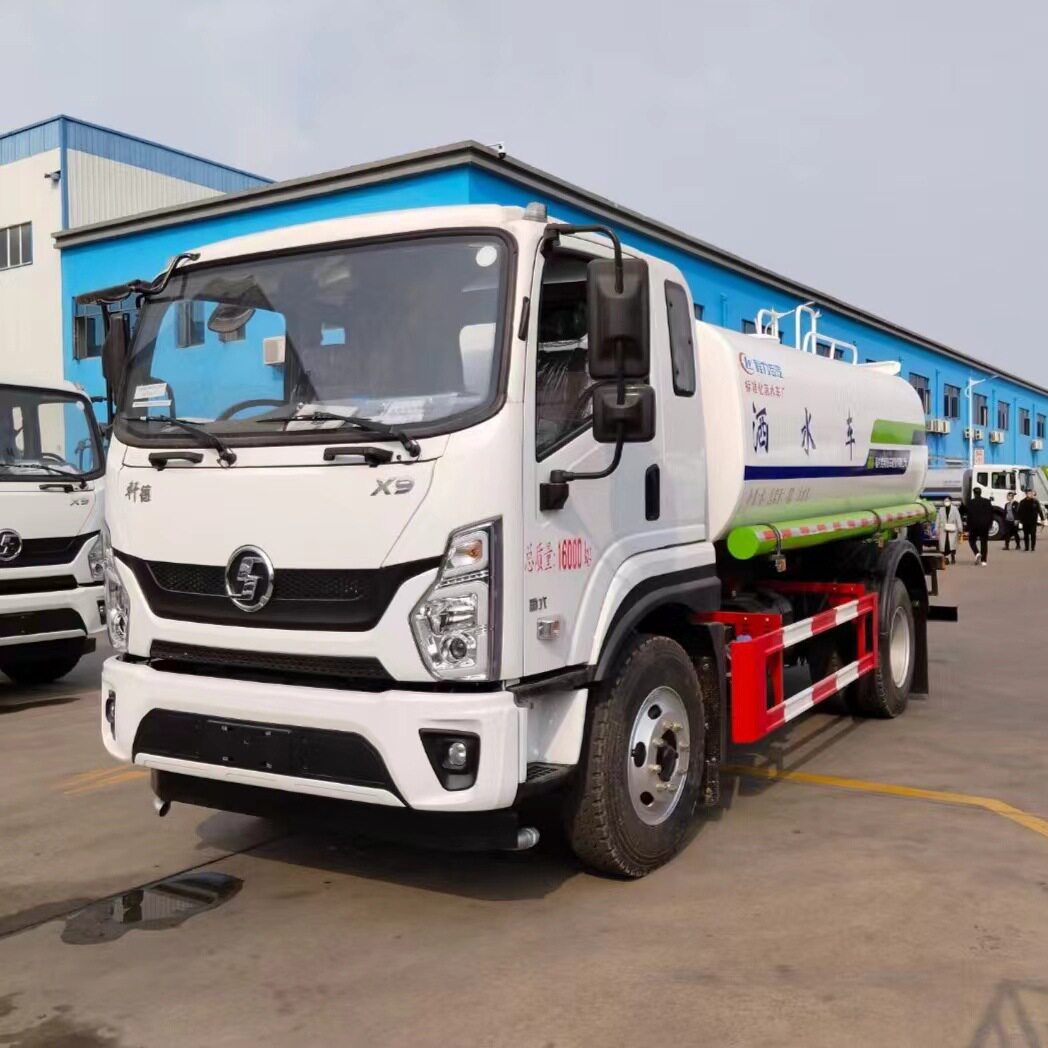 陕汽轩绿化洒水车  8方10方绿化喷洒车  雾炮车抑尘车