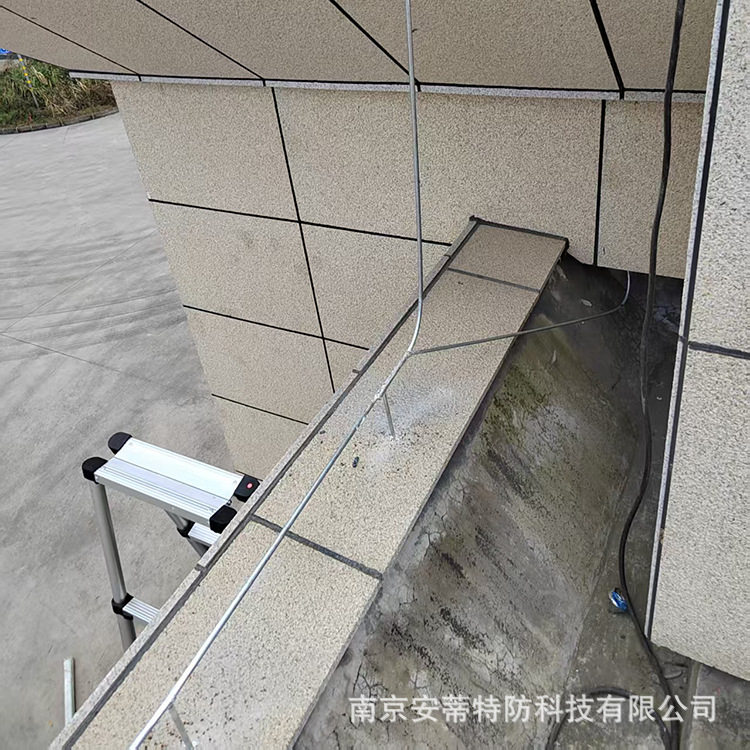 高层建筑屋顶避雷带施工防雷工程镀铜圆钢金属导体引导雷电