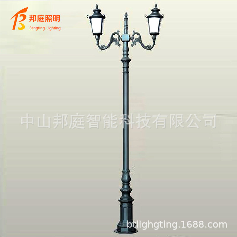 中山北欧太阳能庭院灯家用免布线复古路灯批发户外光控照明灯具