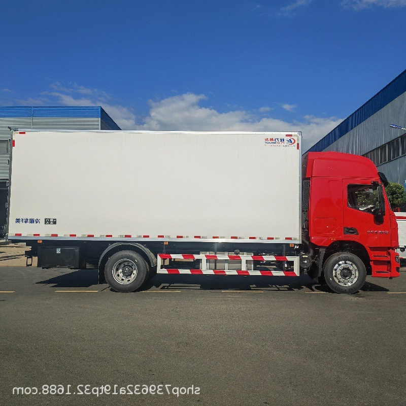 上汽红岩6.8米厢式冷藏保温货车 可加肉钩 大型长途厢式冷藏车