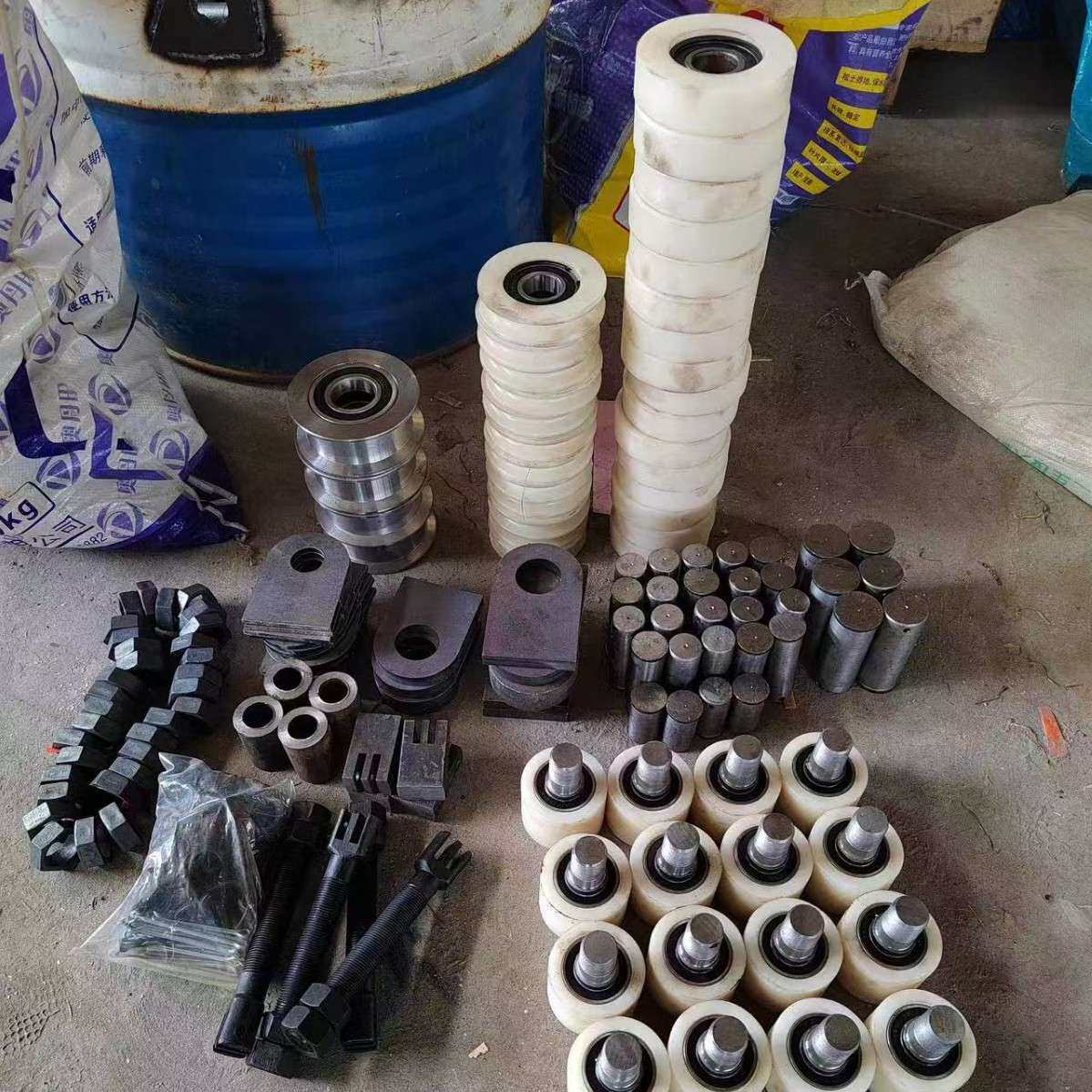 液压货梯升降机配件全套厂房平台提升升降式液压油缸 落地式