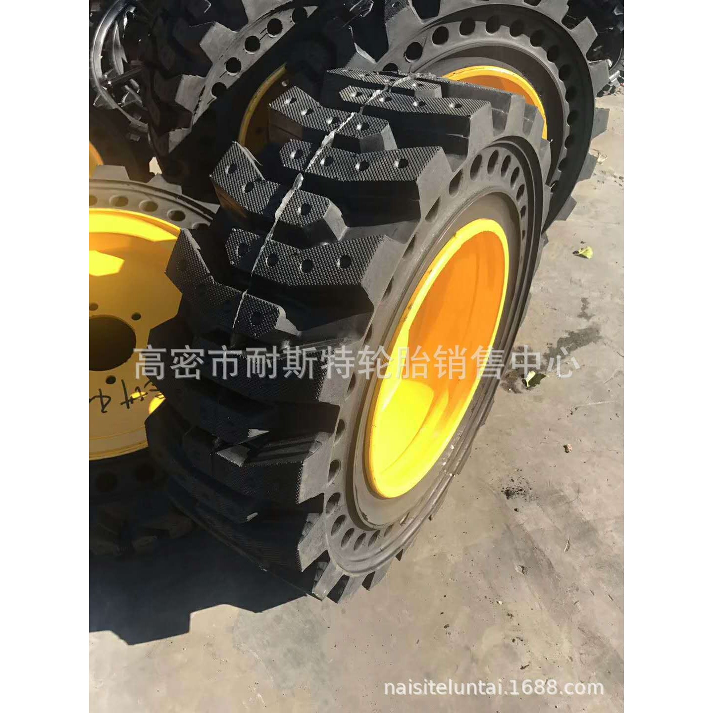 工程胎825-16 20.5/70-16装载机实心轮胎小铲车轮胎