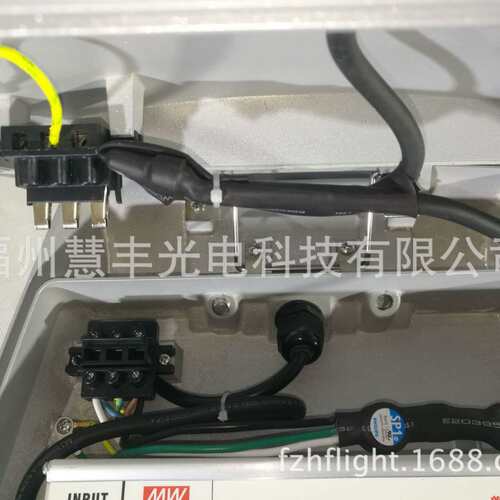 厂家直销户外路灯壳新款LED道路灯具高光效散热好内部配段电开关