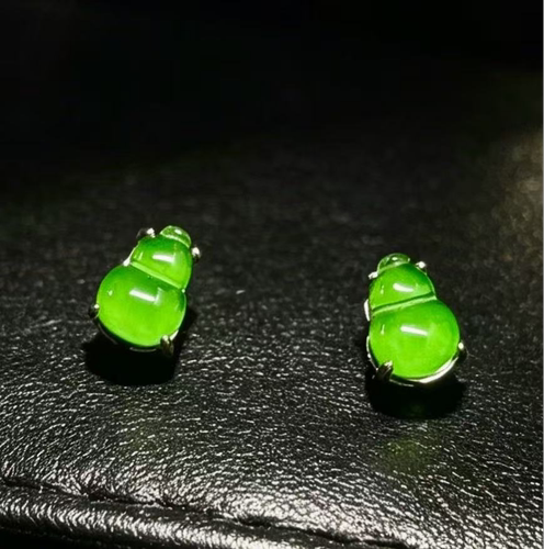 【香香专属】天然A货翡翠满绿葫芦耳饰