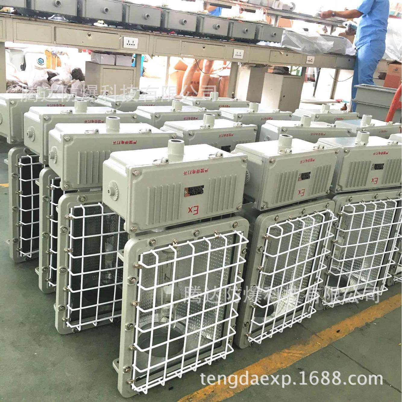 防爆泛光灯250W石化加油站煤棚垃圾场投光灯400W方形隔爆灯三防灯