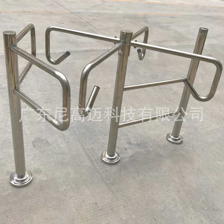 汽车站上车通道单向三杆旋转辊闸摆闸机工厂直供三翼半高单项转闸