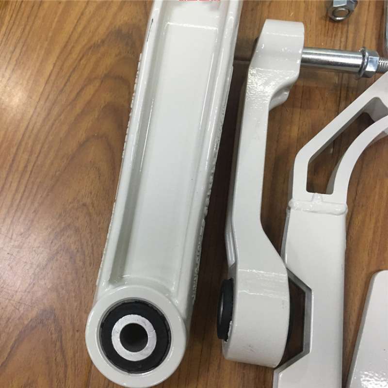 越野汽车皮卡改装升高后桥防倾杆balance arm适用fortuner/innova