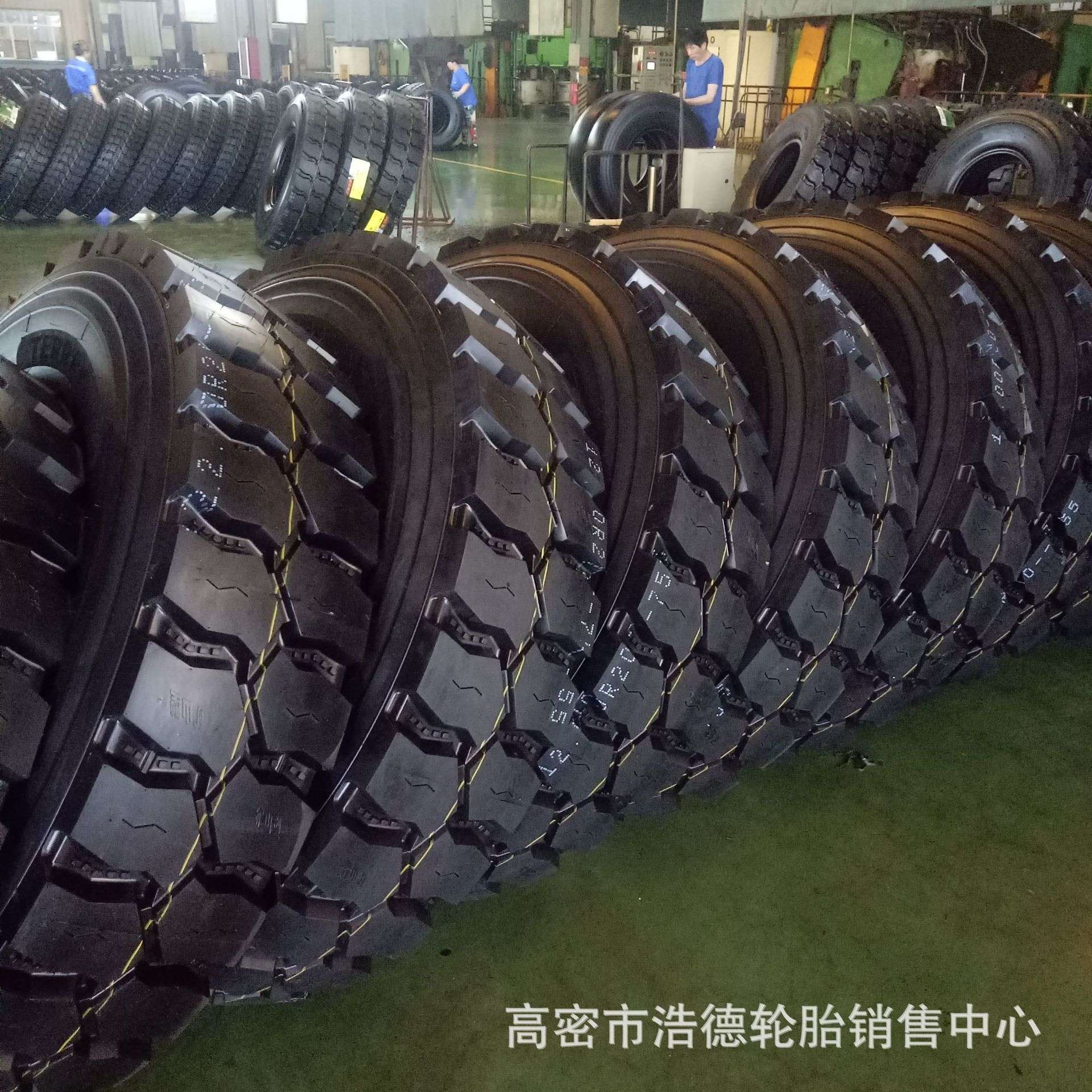 横向越野大花全钢载重轮胎1100R20卡车货车翻斗车矿山型轮胎现货