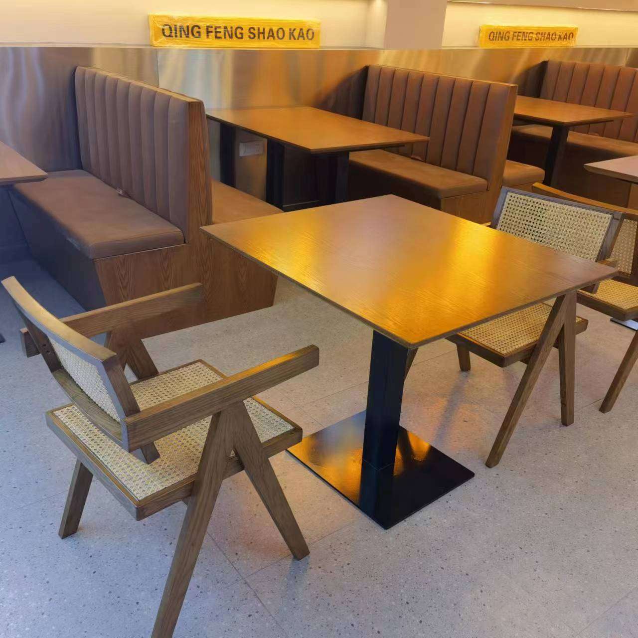 安徽合肥轻奢桌椅沙发可储物卡座饭店酒店餐馆家具 源头厂家