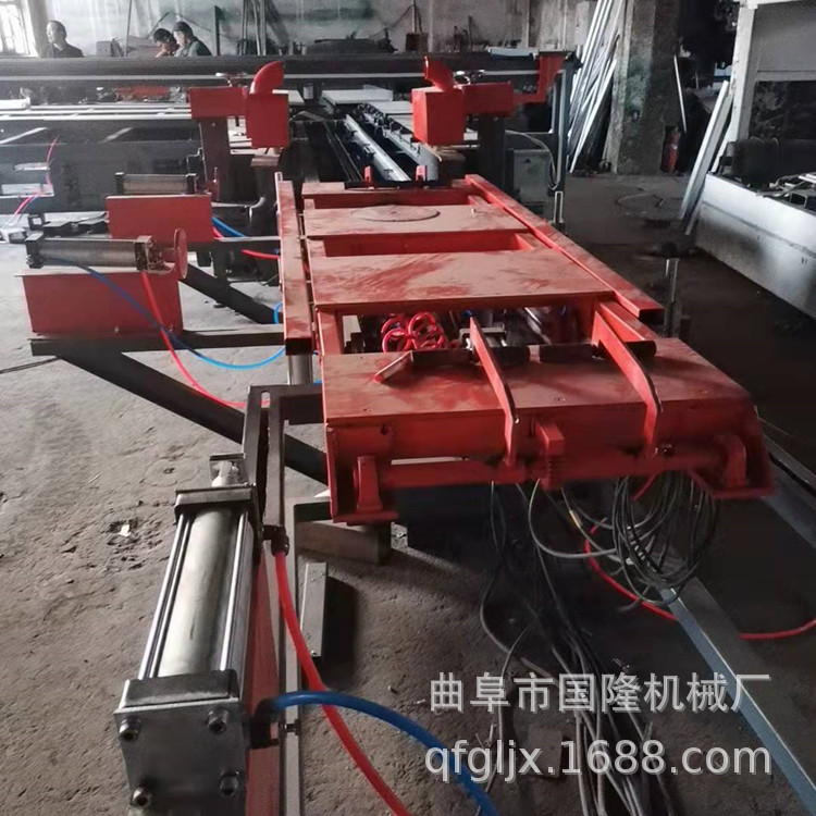 防火保温板四边切割锯吸盘式