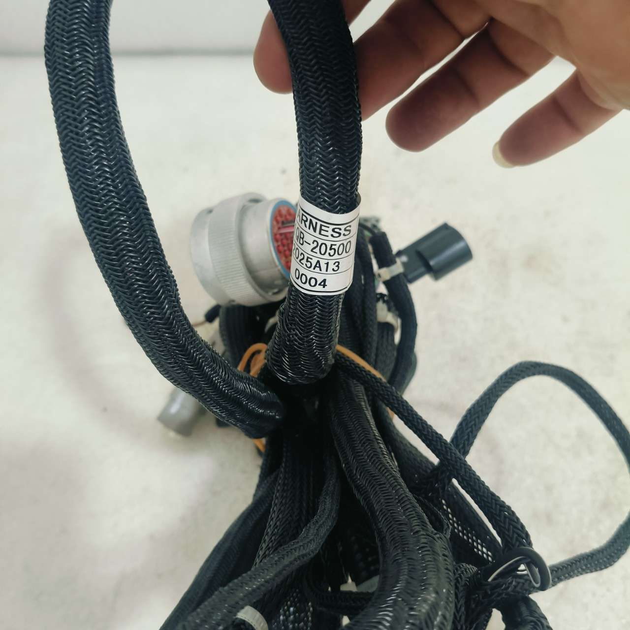现代485VS 520-9ⅤS挖机配件发动机线束21QB-20500