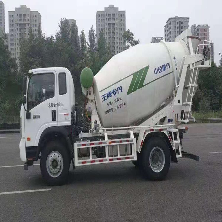 重汽小型4方混凝土输送搅拌车