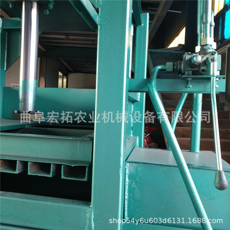 废旧纸箱塑料瓶压缩打包机