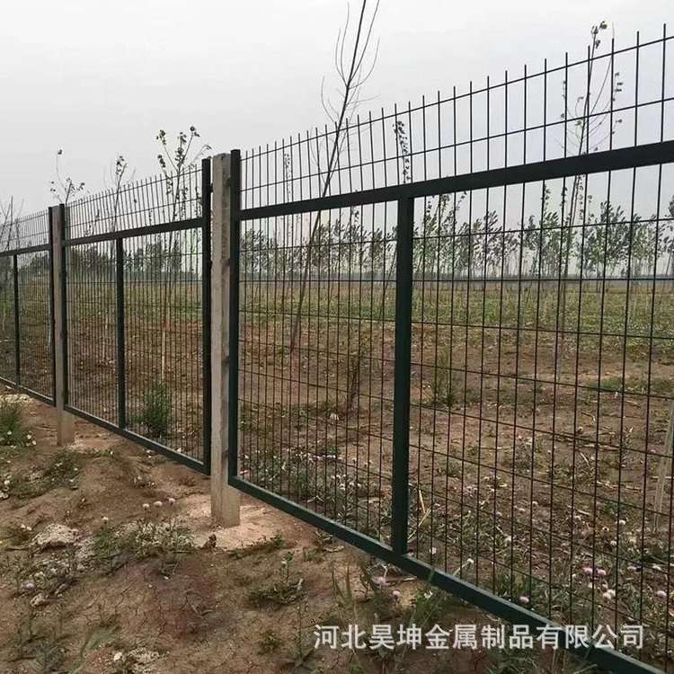 铁路护栏安全防护栅栏高速栅栏框架封闭护栏网水泥柱子热镀锌围栏