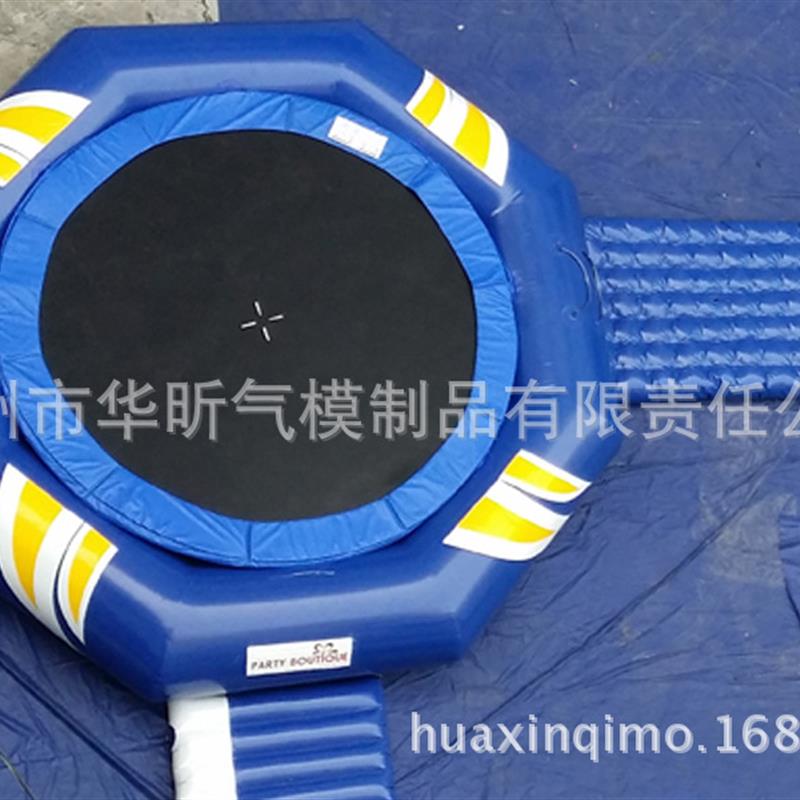 水上娱乐充气玩具 水上乐园 充气蹦床 充气设备