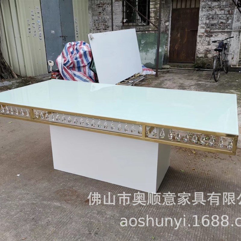 直销北欧不锈钢框架玻璃宴会餐桌 酒店宴会水晶V吊件挂饰方桌