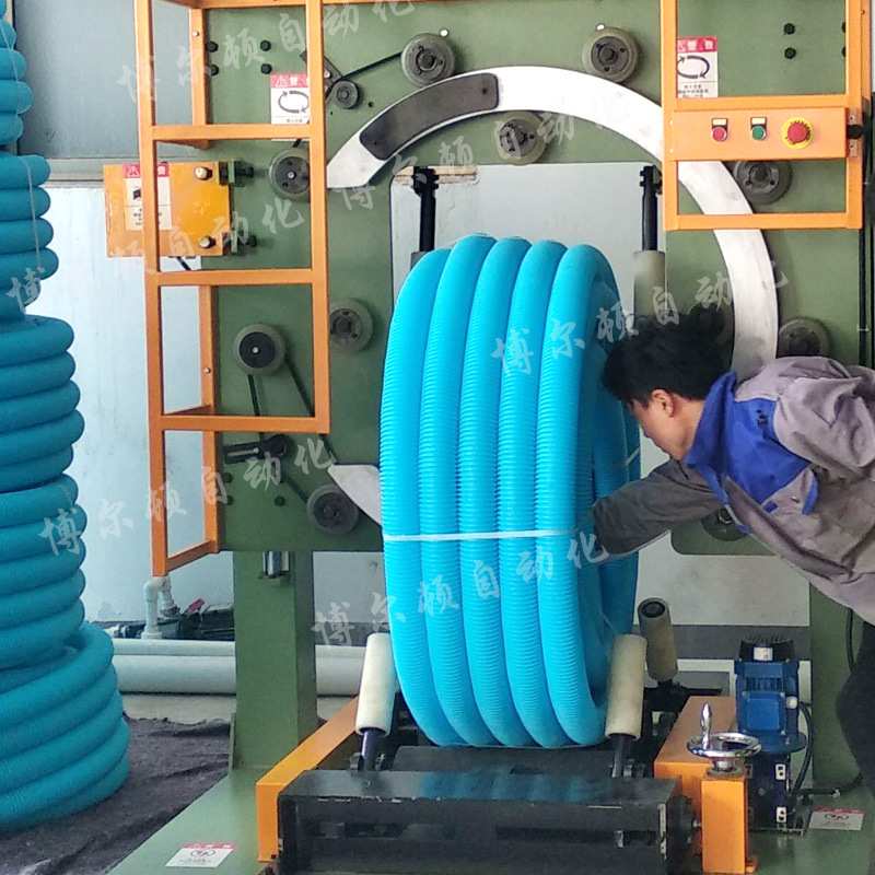 张家口新风PE管缠绕机PVC塑筋管平筋管凸筋管波纹管缠绕膜打包机