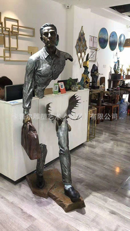 定制花园广场商场不锈钢铁艺人物雕塑残缺镂空铜雕人物雕塑像摆件