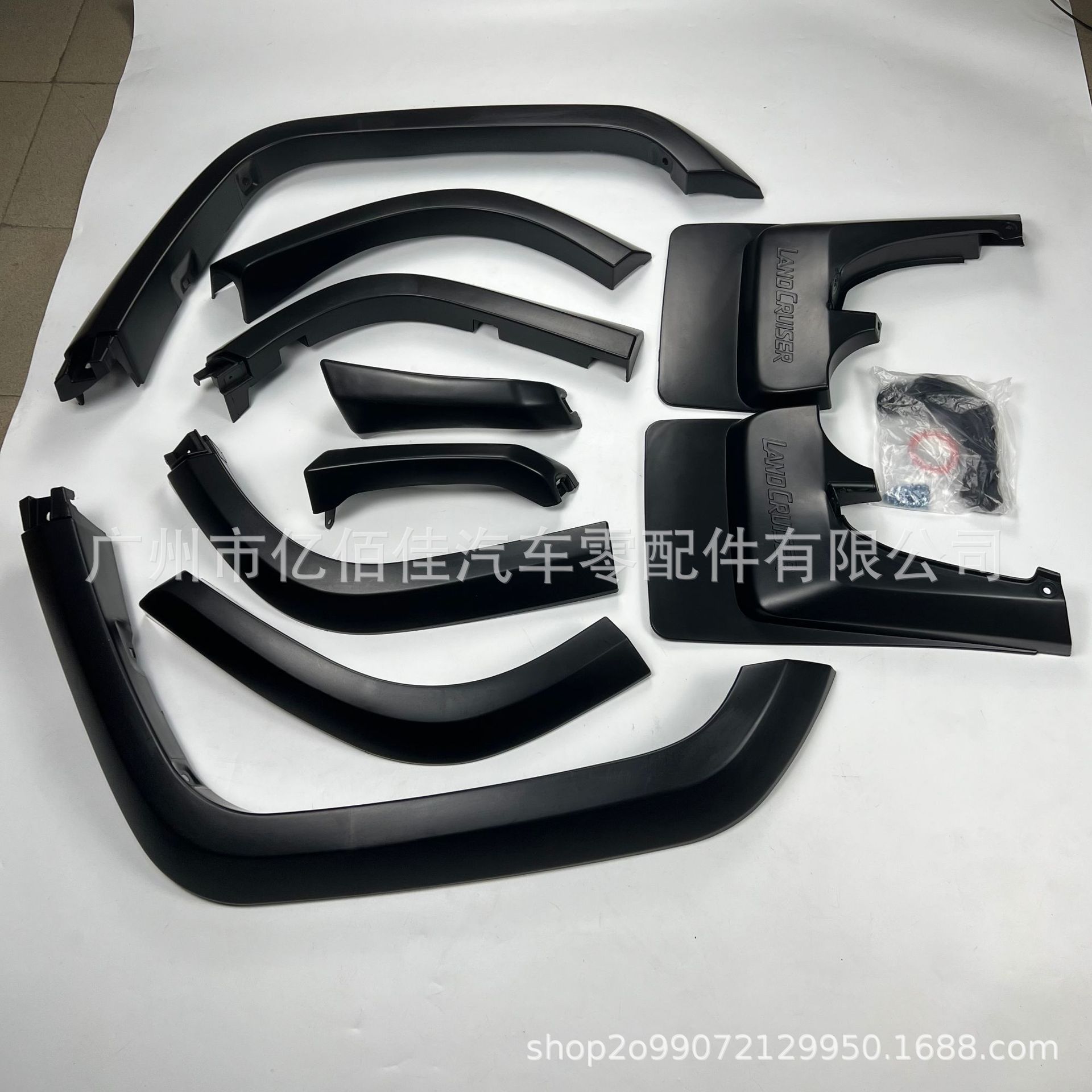LC70系列SUV轮眉越野防溅挡泥
