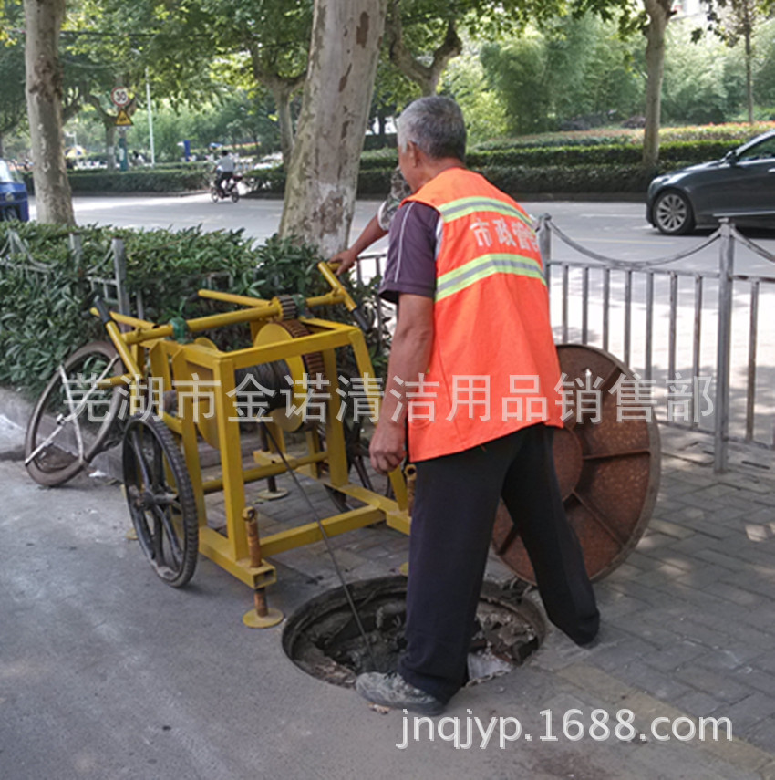 威海日照莱芜临沂直销各种牵牛掏挖式市政排水管道清淤车