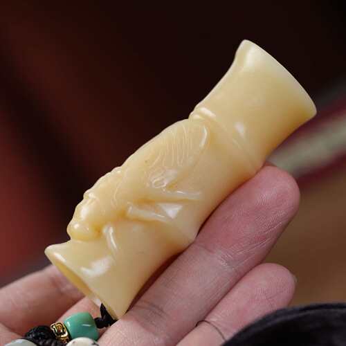 牛骨雕刻一鸣惊人车挂手把件金蝉骨雕骨牌搭配流苏文玩饰品