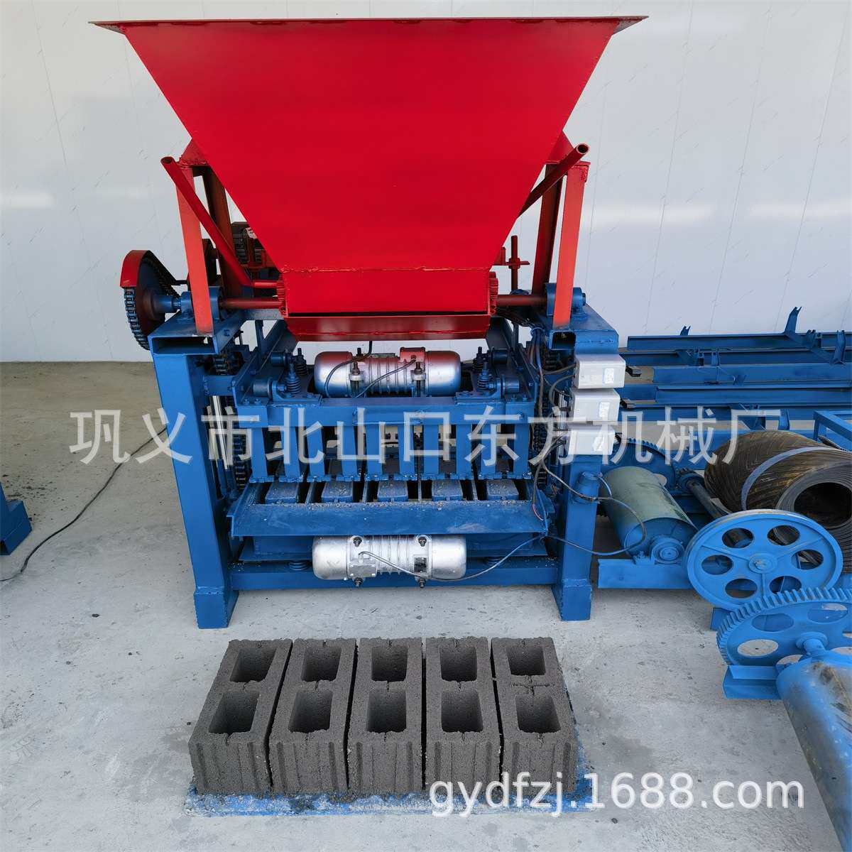水泥砖机料斗 免烧砖机弹簧 移动螺丝 制砖机模具