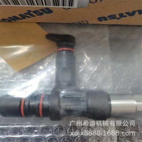 PC400-8 PC450-8 6D125E-3发动机喷油器6251-11-3100 挖掘机配件