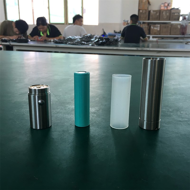 660nm红光红外线灯便携式家庭用近红外线手电筒三色笔