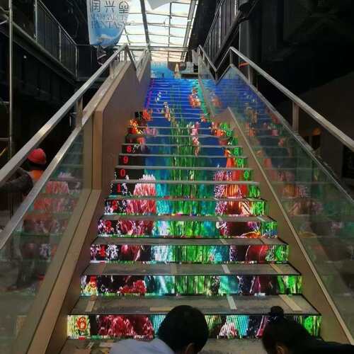 led地砖屏酒吧舞台互动人体感应地板屏商场地面3D动态显示全彩屏