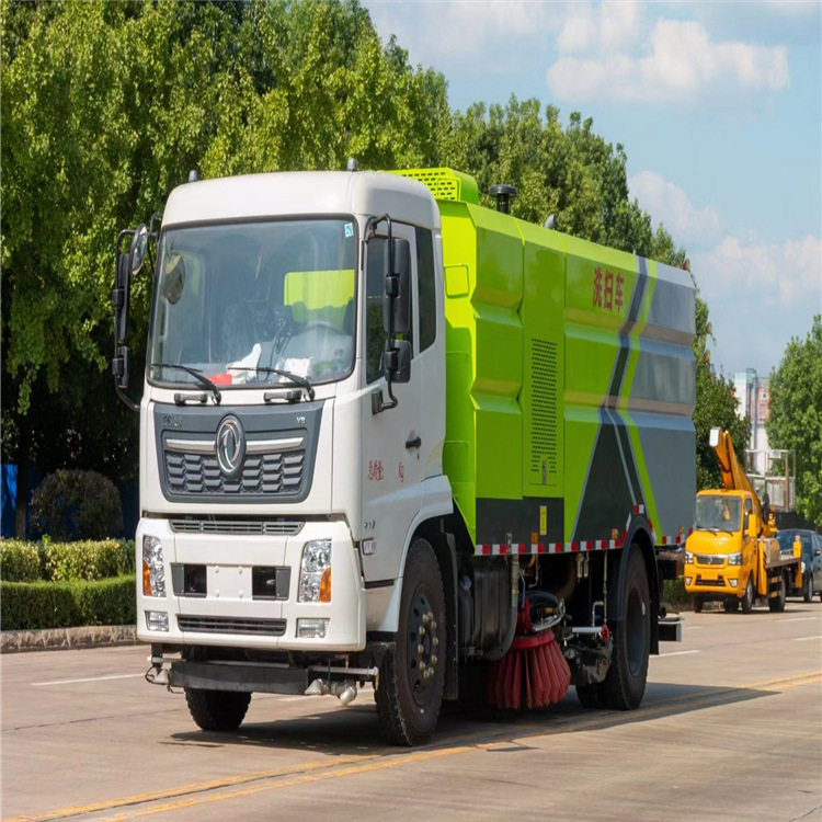 东风天锦干湿两用道路清扫车