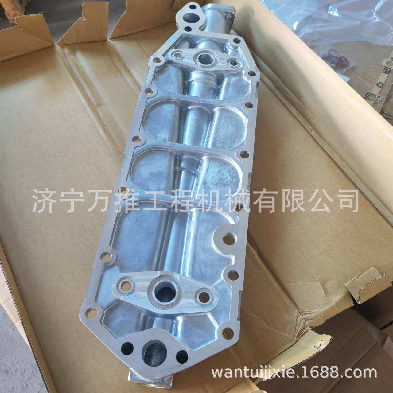 发动机 6D125 散热器边盖 6150-61-2123 6150-61-2125