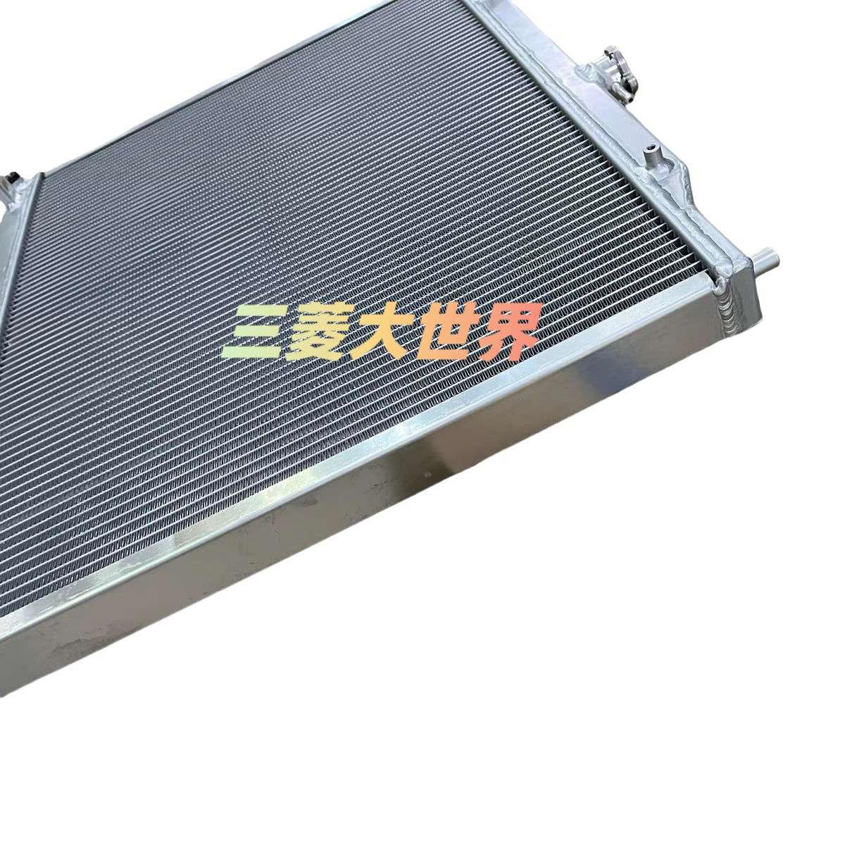 帕杰罗全铝水箱B73V77V93V97全铝水箱散热器全铝散热