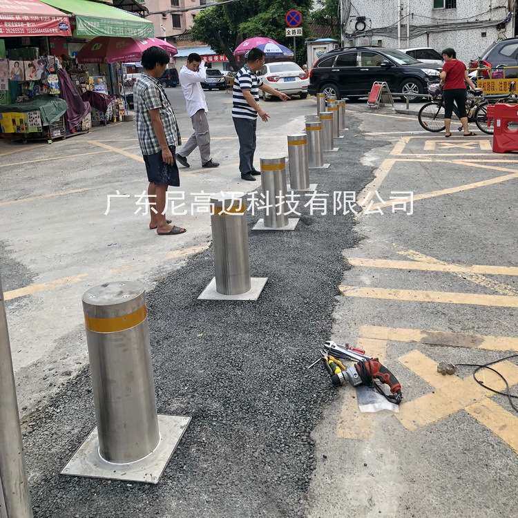尼高迈 不锈钢自动升降警示液压柱 219直径埋地式伸缩挡车杆路桩