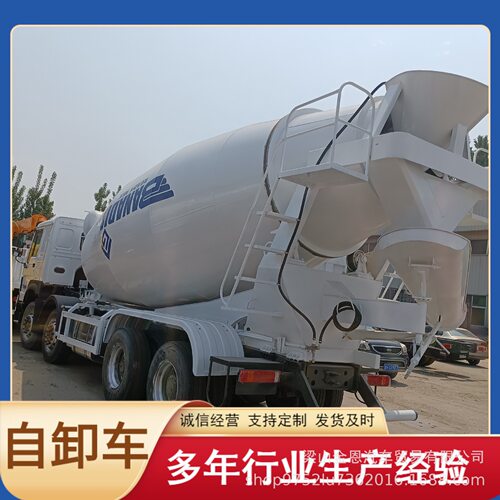 翻新前四后八搅拌车15立方下灰罐