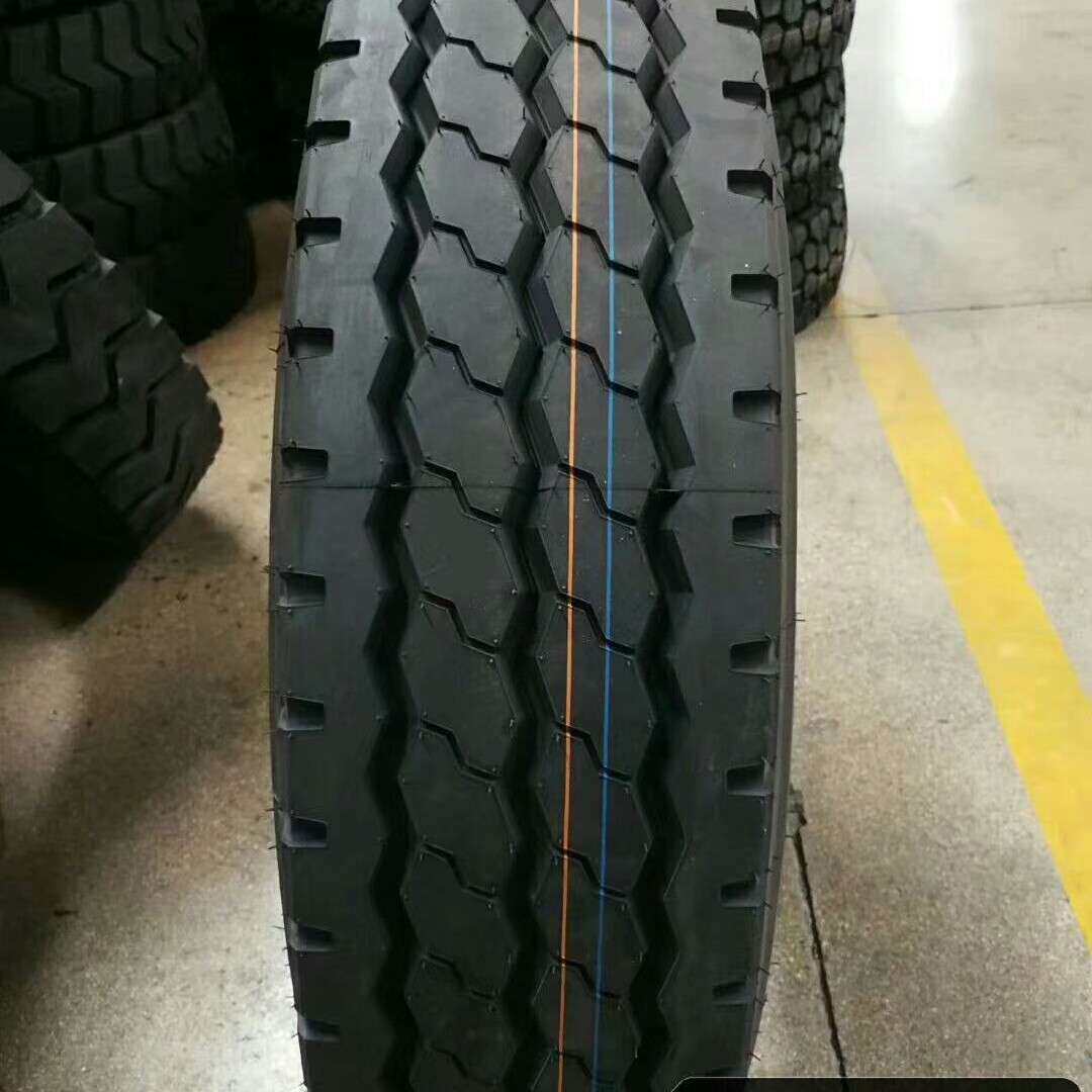卡车钢丝轮胎10.00R20 11.00R20货车汽车工程子午线轮胎耐磨现货