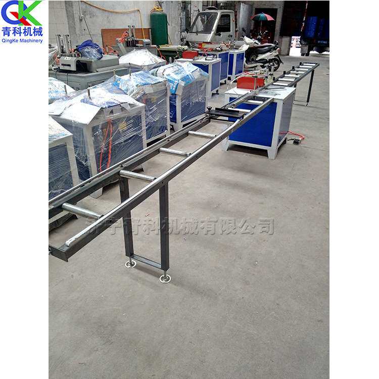 橱柜门晶钢门切割机 木制家具锯切加工设备 直角C角铝型材切角机