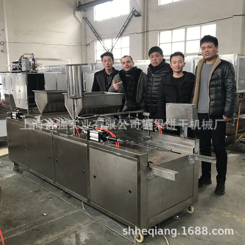 供应双排蛋糕机蛋糕自动成型机合强牌蛋糕成型设备工厂出售价