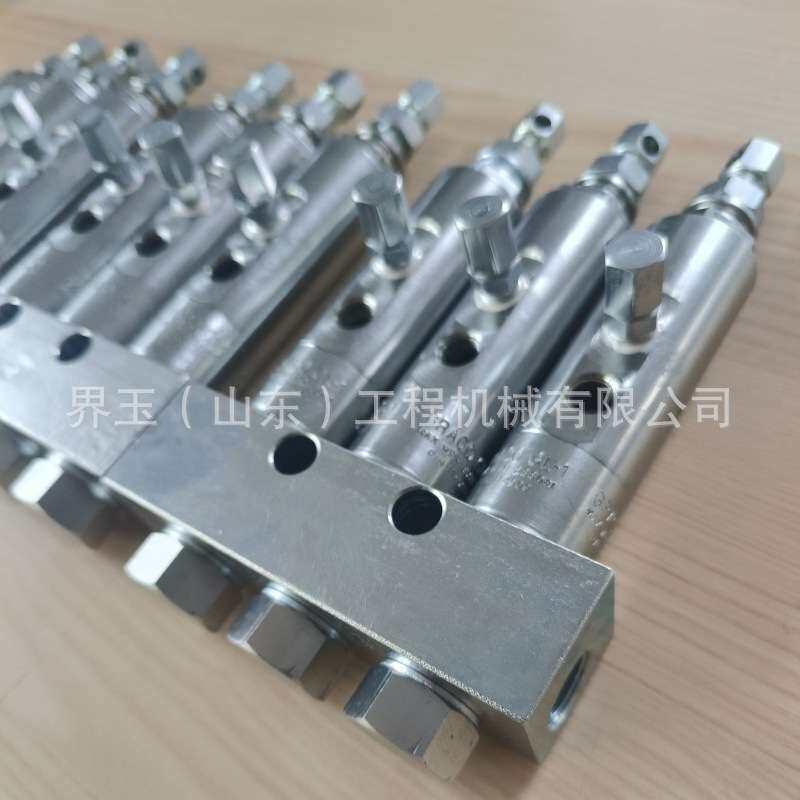 松小挖掘机配件PC2000-8 HD785黄油嘴581-96-19520工程机械配件