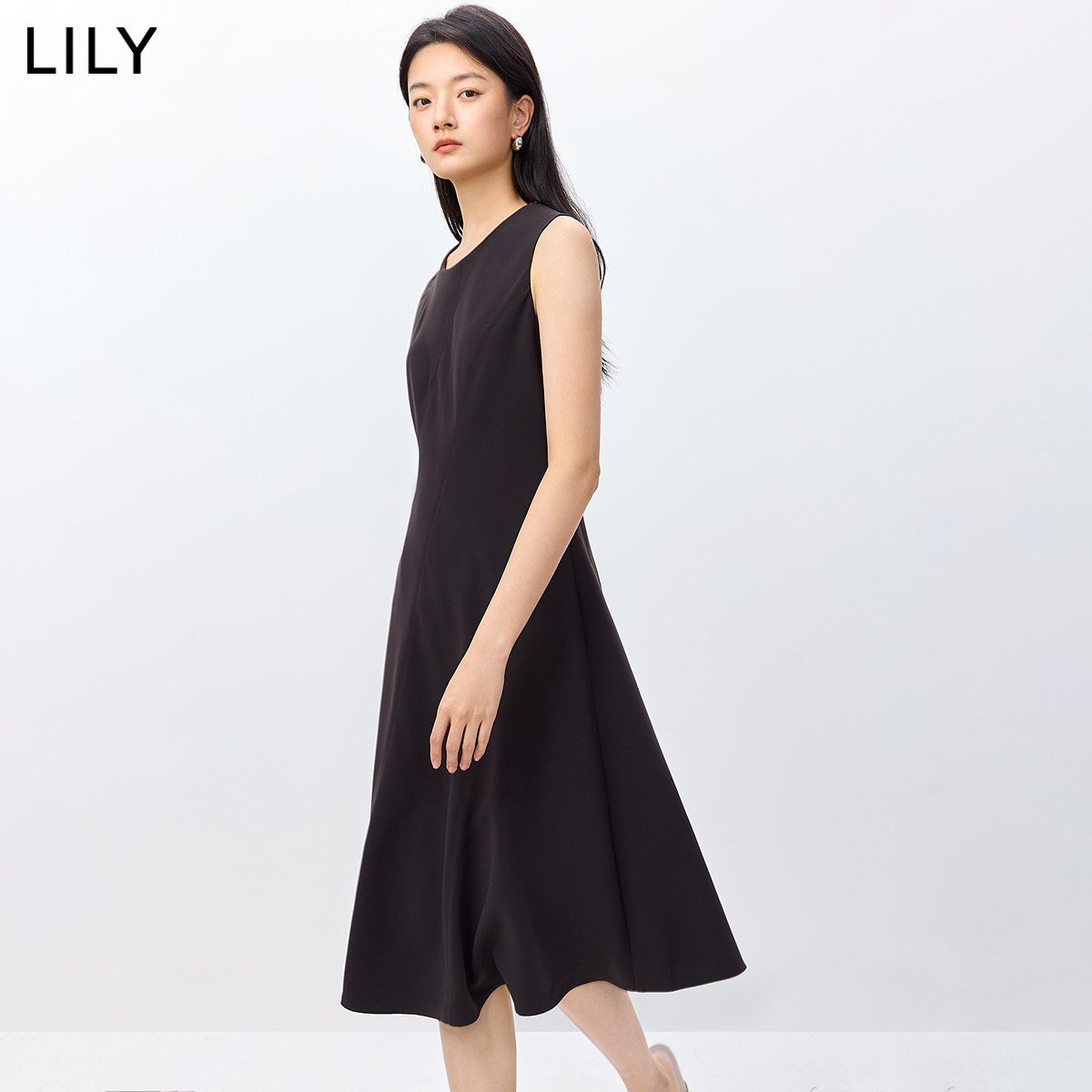 LILY2026春新款女装复古老钱风无袖圆领修身通勤背心连衣裙中长款