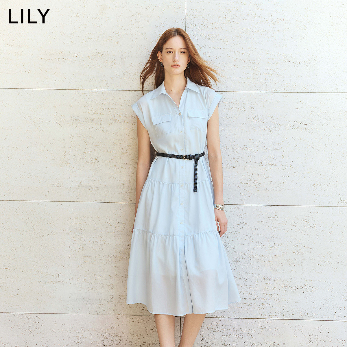 LILY2026夏新款女装莱赛尔混纺法式剪刀领收腰气质通勤短袖连衣裙