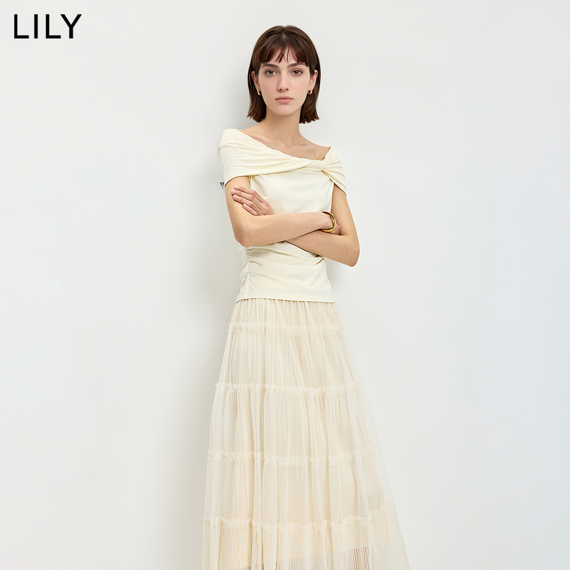 LILY2026夏新款女装莫代尔棉混纺法式简约一字肩收腰气质通勤T恤