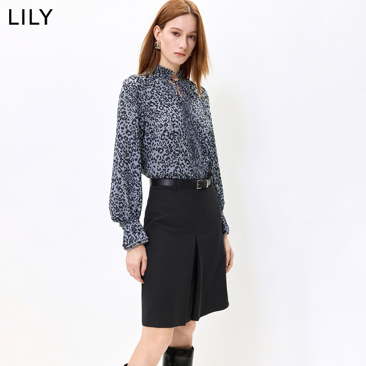 LILY2026秋新款女装复古老花豹纹立领系带气质休闲通勤套头雪纺衫