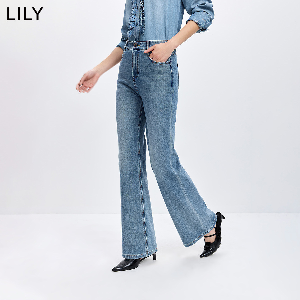 LILY2026春新款复古斜纹弹力休闲通勤百搭浅色微喇裤牛仔裤女长裤