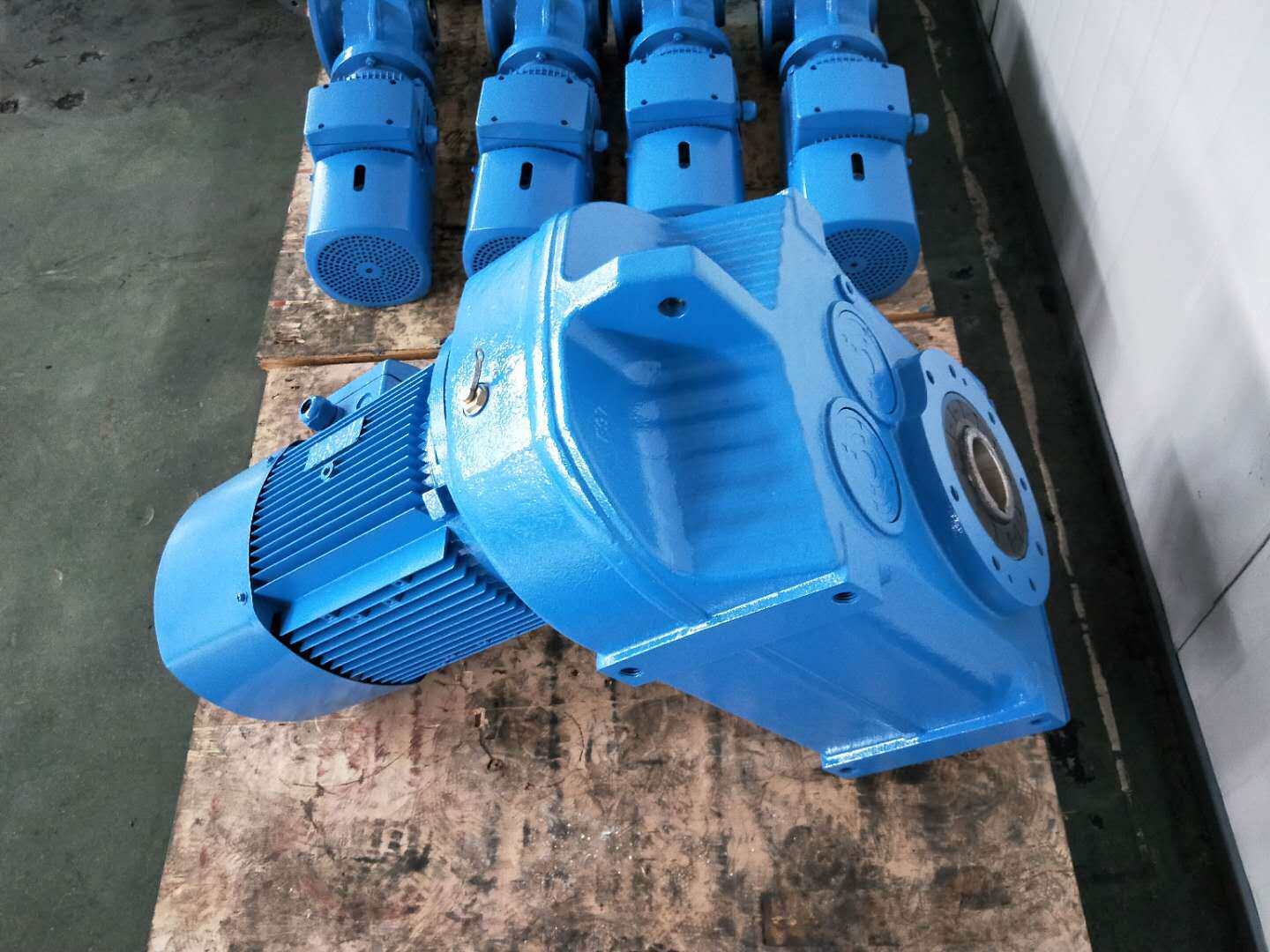 减速电机样本下载选型手册FA107平行轴斜齿轮减速机欢迎咨询