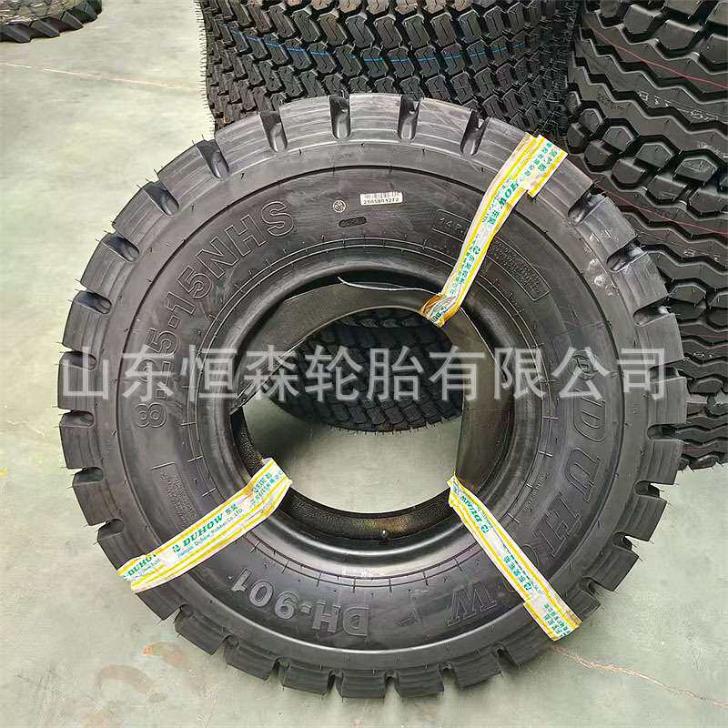 东昊825-15叉车充气轮胎 825-20 700-12-15 28×9-15工业轮胎